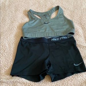 Dri Fit sports sports bra/Nike pro Combat Shorts
